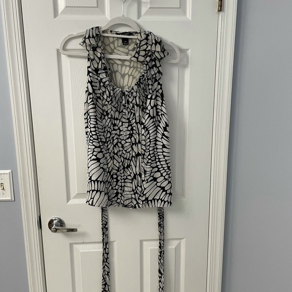 Black & White Ruffles Sleeveless Blouse